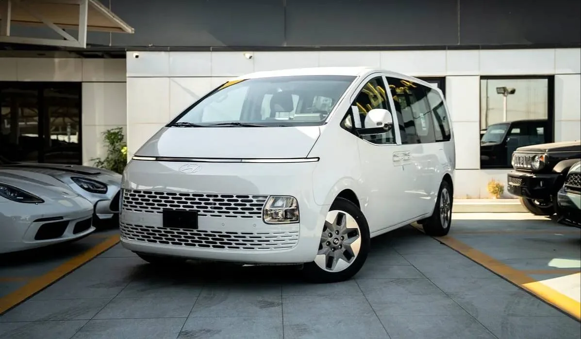Hyundai Staria 2.2L Turbo Diesel